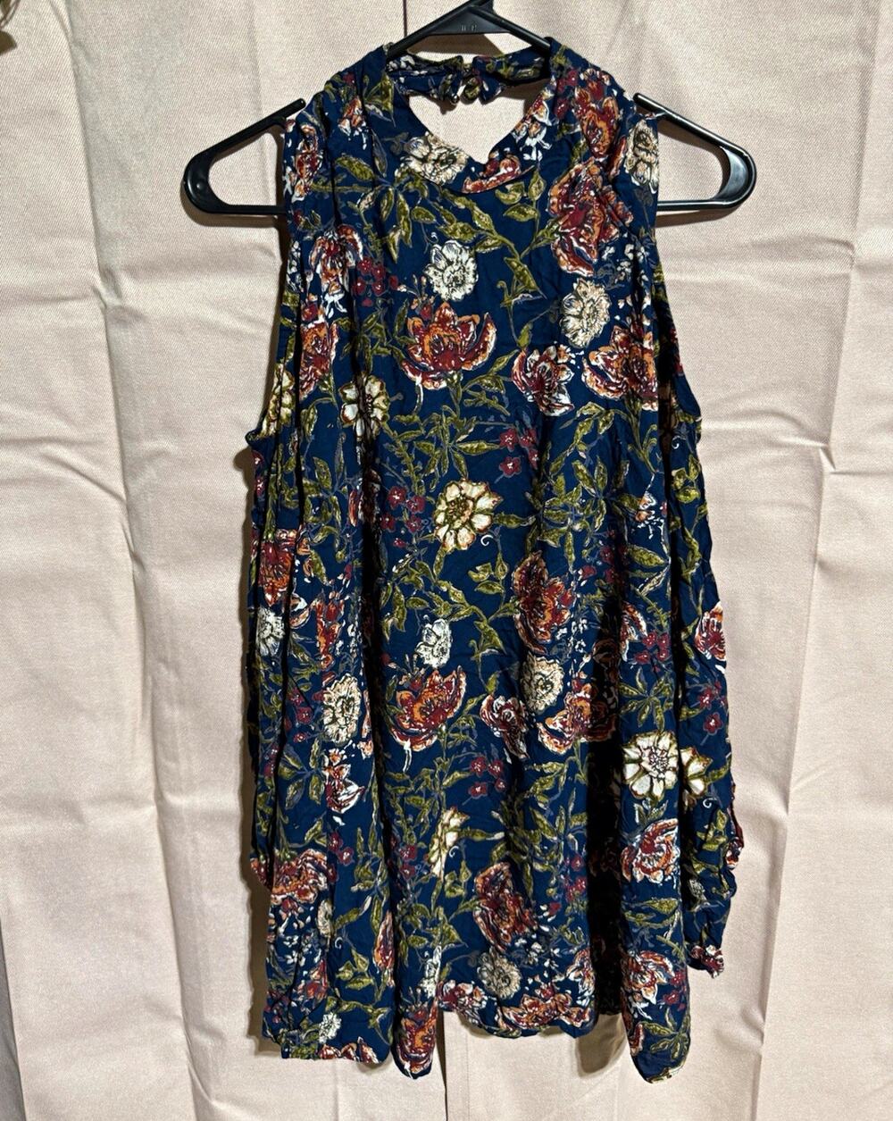 Angie Cold Shoulder V-Neck Long Sleeve Woven Blouse Womens Blue Floral S